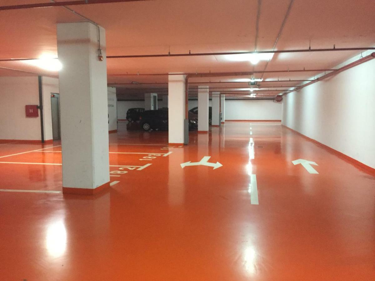 Nova Galerija West App Mary - Parking In Garage Apartment ซาเกร็บ ภายนอก รูปภาพ